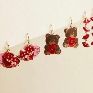NEW Love Valentine Heart Teddy Bear Kiss Earring Set by Torrid